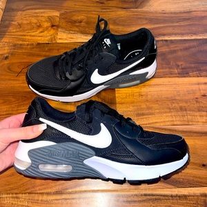 Women’s Nike air max Excee size 11